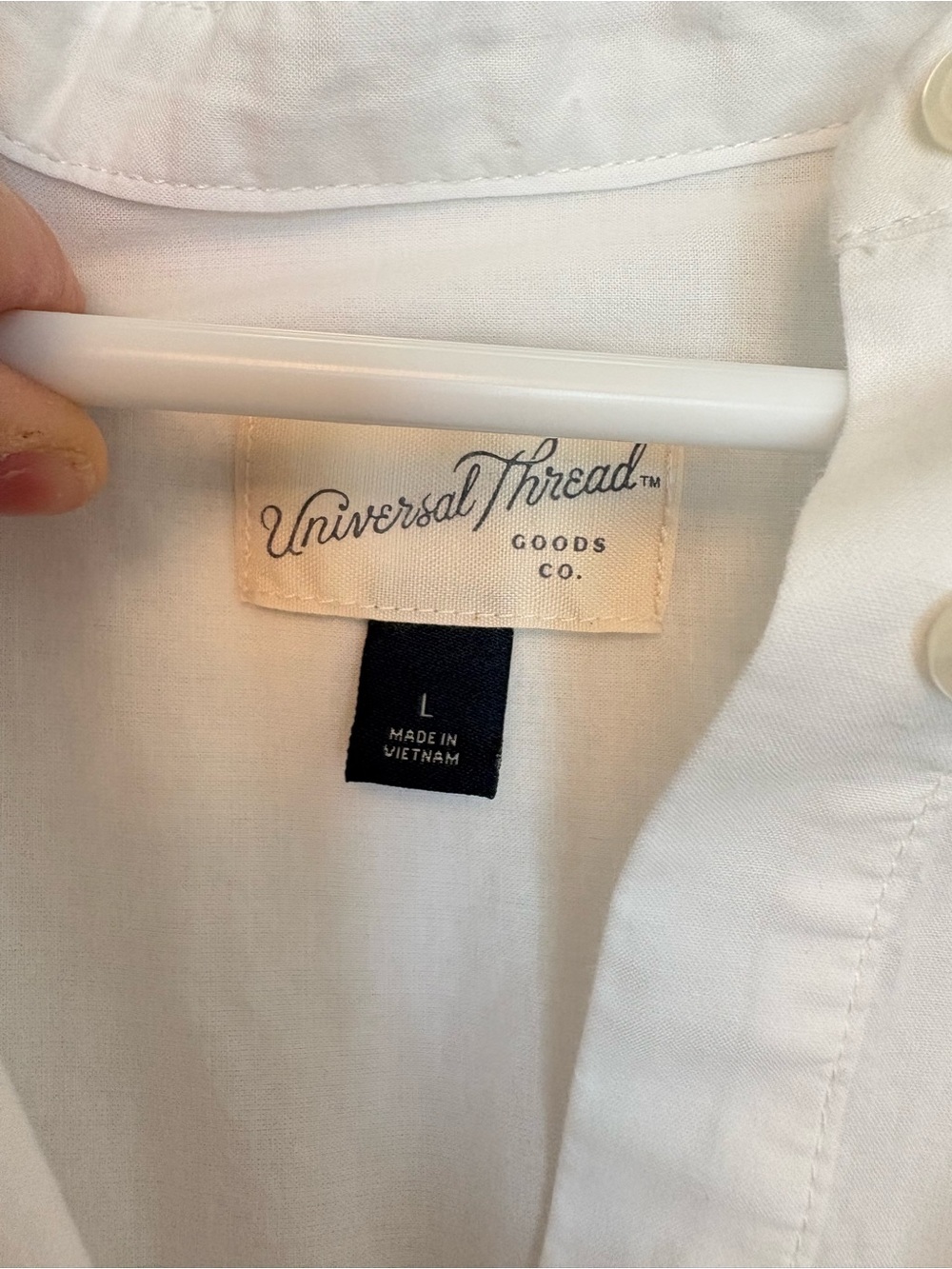 Universal Thread Women’s White Blouse Short Sleeve Button Front Cotton Top Sz L - Picture 3 of 10